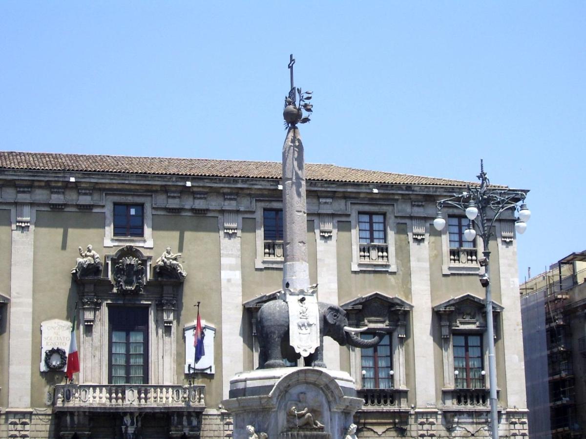 דירות קטאניה Casa Di Chiara Pieno Centro Storico מראה חיצוני תמונה